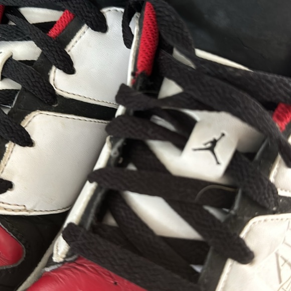 Low varsity vintage Jordan’s - Picture 6 of 7